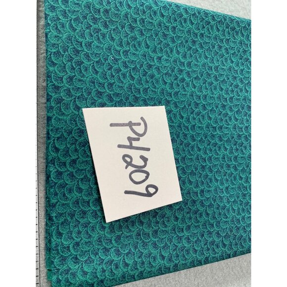Jinny Beyer For RJR Fashion Fat Quarter 18"x22" Green Scales Cotton Fabric - Picture 4 of 4